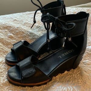 SOREL black wedge sandals, 9.5, EUC